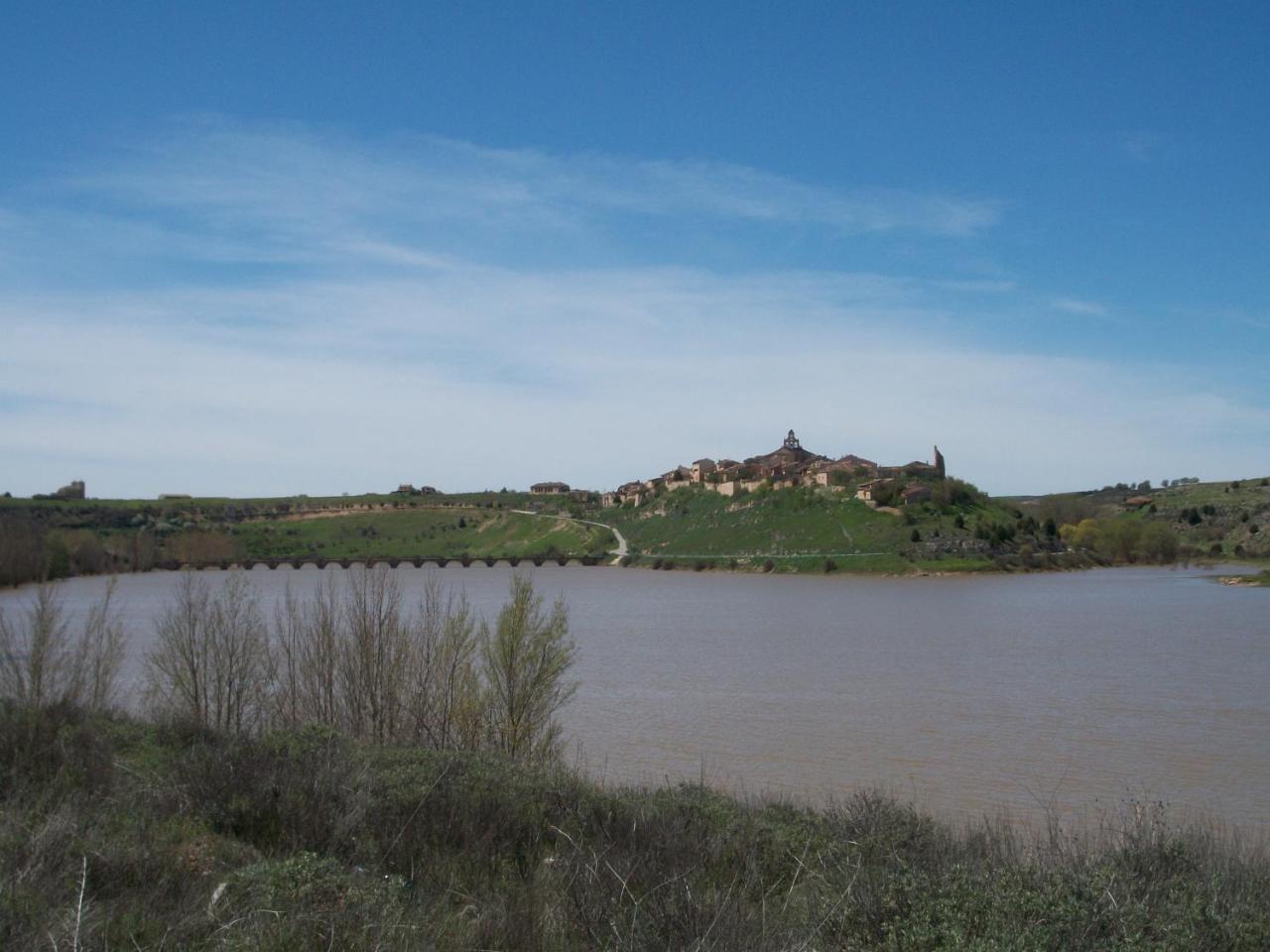 בית הארחה Saldana de Ayllon 	La Casa Del Cartero Pablo מראה חיצוני תמונה