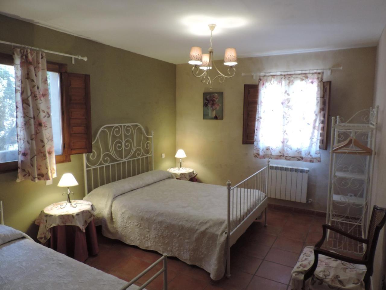 בית הארחה Saldana de Ayllon 	La Casa Del Cartero Pablo מראה חיצוני תמונה