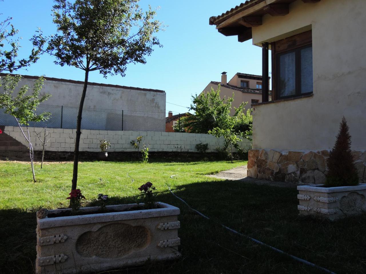 בית הארחה Saldana de Ayllon 	La Casa Del Cartero Pablo מראה חיצוני תמונה
