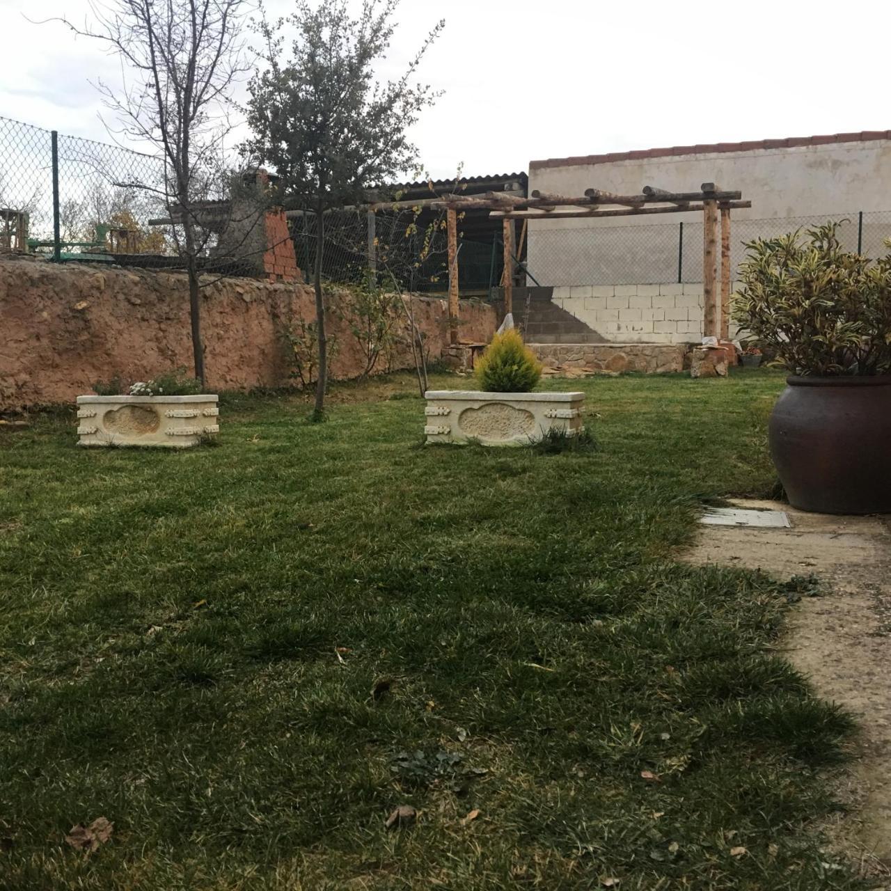 בית הארחה Saldana de Ayllon 	La Casa Del Cartero Pablo מראה חיצוני תמונה